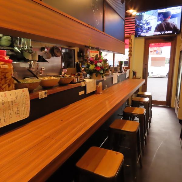 お一人様大歓迎!カウンター席もございます!