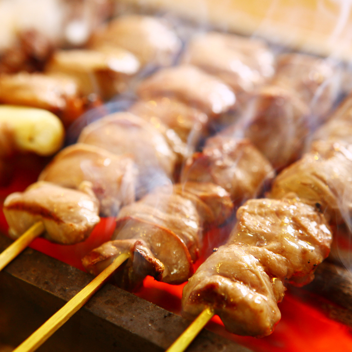 拘りの備長炭で焼き上げる本格串焼き!リーズナブルに楽しめる♪