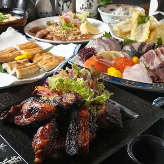 豪華套餐 ◆ 啤酒暢飲 ◆ 共14道菜 ◆ 5種新鮮魚類 × 馬肉刺身 × 花見雞 × 梭子蟹 × 豪華創意日式料理 ◆ 6000日圓（含稅）