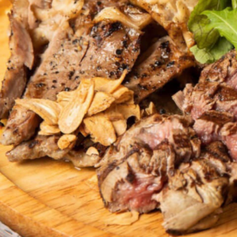 3H飲み放題付き!看板メニュー肉3点盛りとシュータワーを味わう『プレミアム女子会コース』