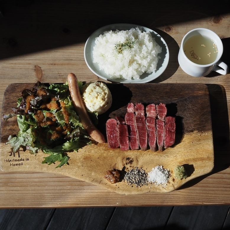 おいしい精肉店あいてます◆絶妙な火入れで肉をおいしく焼き上げてご提供いたします。