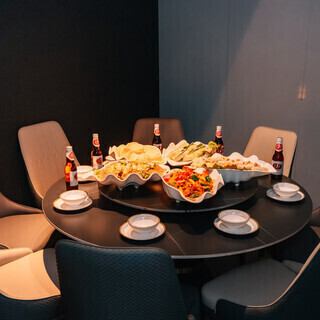 【飲み放題付き】生春巻き、バインセオ、海鮮チャーハン、などが楽しめる◆宴会コース