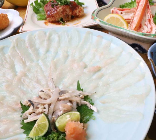 豪華河豚♪「享有河豚套餐」共6道菜、100分鐘、附魚片酒的無限暢飲套餐9,350日圓