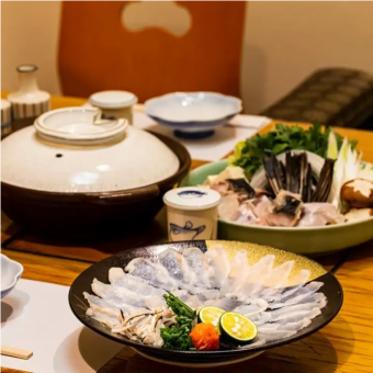 Fugu hotpot set 4 items 6,600 yen (tax included)