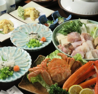 大閘蟹、北海雪蟹、河豚的超值套餐（共7道菜）15,000日圓（含稅）