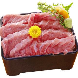 とろ鉄火丼◆4378円(税込)