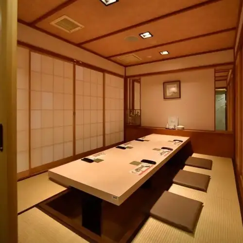 Private room with sunken seating for up to 30 people | Perfect for banquets in Ueno and Okachimachi