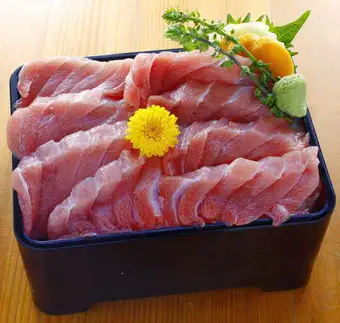 とろ鉄火丼