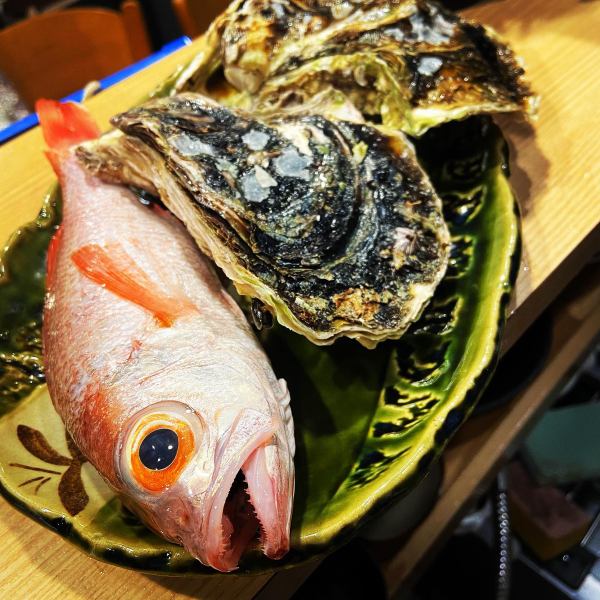 Seasonal fresh fish, mainly from the seas near Nagasaki, can be cooked to your liking, whether grilled or boiled.