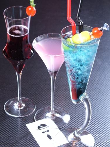 綺麗で潤沢なカクテル達