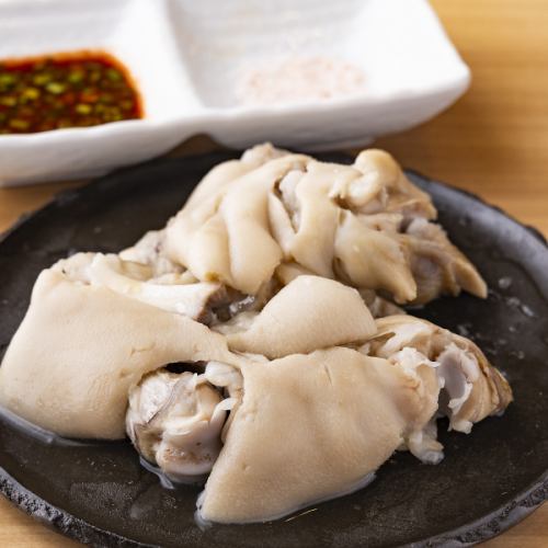 【プルプル食感!自家製だれで味わう絶品豚足】400円(税抜)