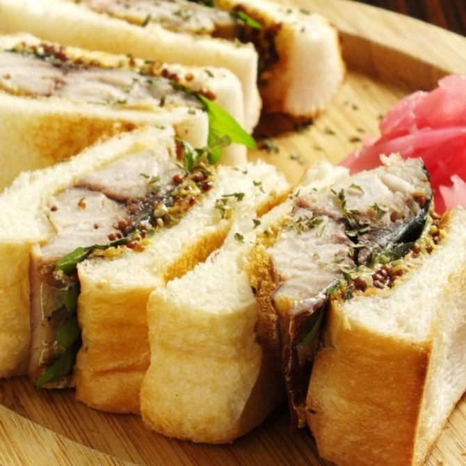 寿司バール バッテラロック 公式