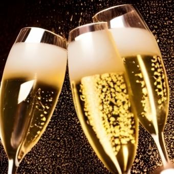 [Weekends and Holidays Only ★ Recommended Course] Includes unlimited free flow! 7 dishes including carefully selected A5 Wagyu beef and pasta