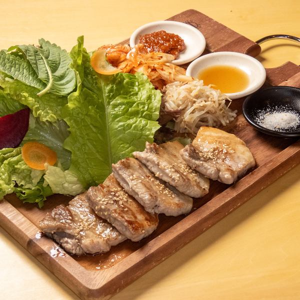 Our proud and exquisite Samgyeopsal♪