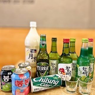 NOWA 白天营业，欢迎品尝韩国酒类。