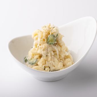 Chewy potato salad with macaroni