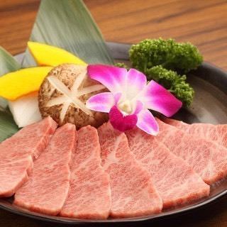 【贅沢5種盛り×ユッケジャン】上霜降サーロイン入り！一心プレミアム焼肉コース