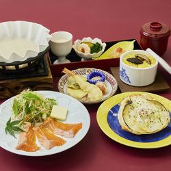 琴浦サーモン豆乳味噌バター鍋膳　かにグラタン付