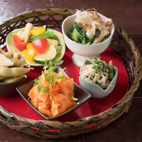 [Use of domestic vegetables] Enjoy the proud obanzai that uses plenty of domestic vegetables in a luxurious way ★