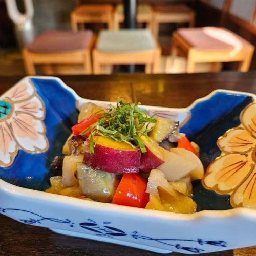 所沢駅東口で居酒屋をお探しなら！自慢の若鶏唐揚げを是非ご賞味あれ！《ハイカラトンボ》
 
秋メニュー始めました。

唐揚げ自慢のお店ですが、お魚もおばんさいもオススメです。

本日も17時オープンです。
お待ちしてます！

▼アクセス
西武池袋線・西武新宿線
所沢駅東口 徒歩4分

▼営業時間/定休日
17:00-00:00
(L.O. 料理22:30 ドリンク23:00)

定休日：なし
 

#所沢グルメ
#所沢女子会
#所沢居酒屋
#埼玉グルメ
#所沢ディナー 
#ハイカラトンボ
#西武線グルメ
マリコでした。