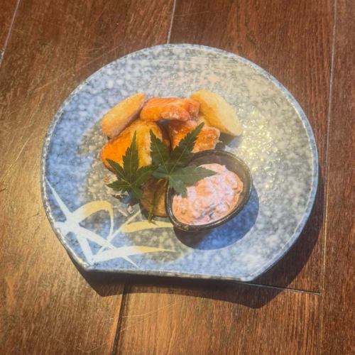 所沢駅東口で居酒屋をお探しなら！自慢の若鶏唐揚げを是非ご賞味あれ！《ハイカラトンボ》
　
2月もあれやこれやで
1週間

早いもんですな

そろそろ
春メニューも登場しそうな
今日この頃

でもまだまだ寒いし
あったかくして
お越しくださいませ

それでは今日も17時オープンです

~~~~~~~~~~~~~~~~~~~~~~
▼アクセス
西武池袋線・西武新宿線
所沢駅東口 徒歩4分

▼営業時間/定休日
17:00-00:00
(L.O. 料理22:30 ドリンク23:00)
定休日：なし
 

▽姉妹店のご紹介
・新所沢イザカヤTOMBO
  @izakayatombo 
・所沢 トンボバル
  @tombo.bar 
 ~~~~~~~~~~~~~~~~~~~~~~
 
 

#所沢グルメ
#所沢女子会
#所沢居酒屋
#埼玉グルメ
#所沢ディナー
ミサワでした