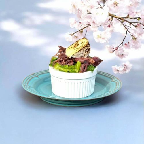 所沢駅東口で居酒屋をお探しなら！自慢の若鶏唐揚げを是非ご賞味あれ！《ハイカラトンボ》

ハイカラトンボの春！

唐揚げと強炭酸ハイボールで乾杯しましょう！

本日も17時オープンです！

~~~~~~~~~~~~~~~~~~~~~~
▼アクセス
西武池袋線・西武新宿線
所沢駅東口 徒歩4分

▼営業時間/定休日
17:00-00:00
(L.O. 料理22:30 ドリンク23:00)
定休日：なし
 

▽姉妹店のご紹介
・新所沢イザカヤTOMBO
  @izakayatombo 
・所沢 トンボバル
  @tombo.bar 
 ~~~~~~~~~~~~~~~~~~~~~~

#所沢グルメ
#所沢女子会
#所沢居酒屋
#埼玉グルメ
#所沢ディナー 
西武線グルメ
マリコでした。