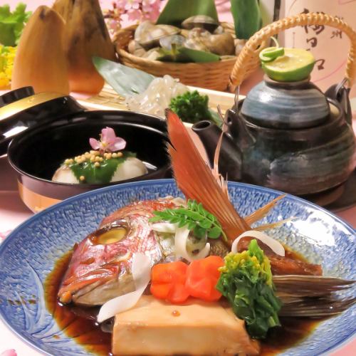 We serve luxurious fresh fish in boiled fish ♪