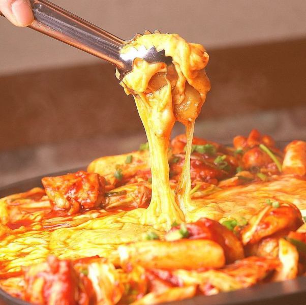 [★ No doubt addictive ★] "Cheese Dak-galbi" with rich cheese