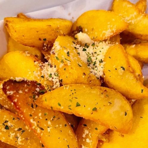 皮つきフライドポテト