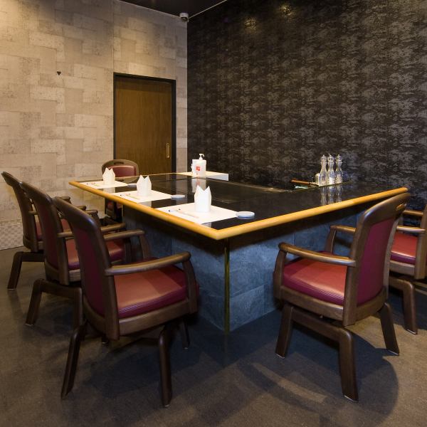 We also have private rooms that are recommended for business meetings and dinners.Don't worry about other people around you, and enjoy our specialty dishes in your own space!