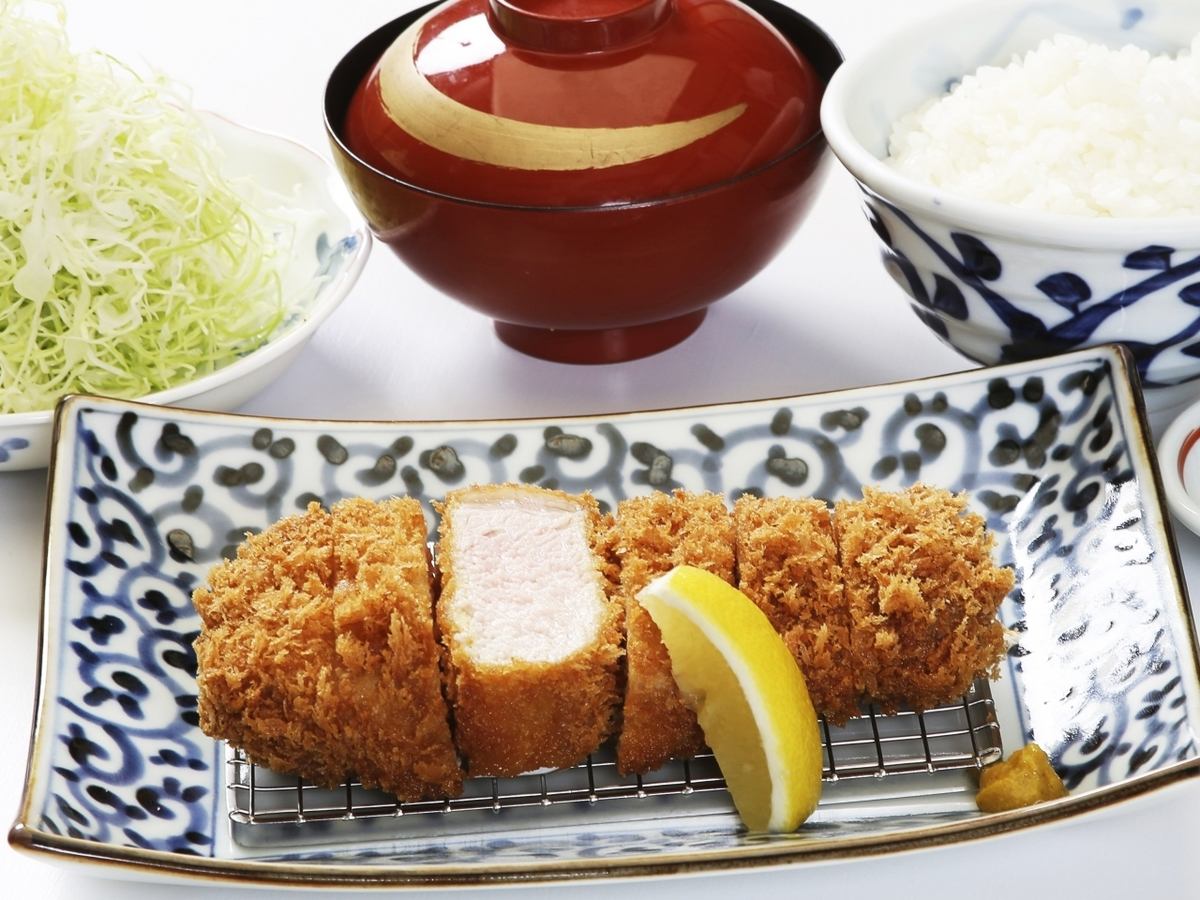 후쿠야마에 돈까스를 먹는다면 꼭 "하고 장수」에.고집 뺀 맛있는 돈까스를.