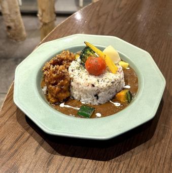 油淋鶏のせカレー