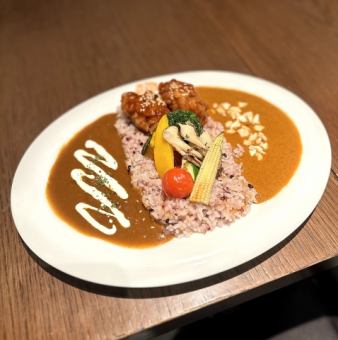 ハーフ&ハーフカレー油淋鶏のせ