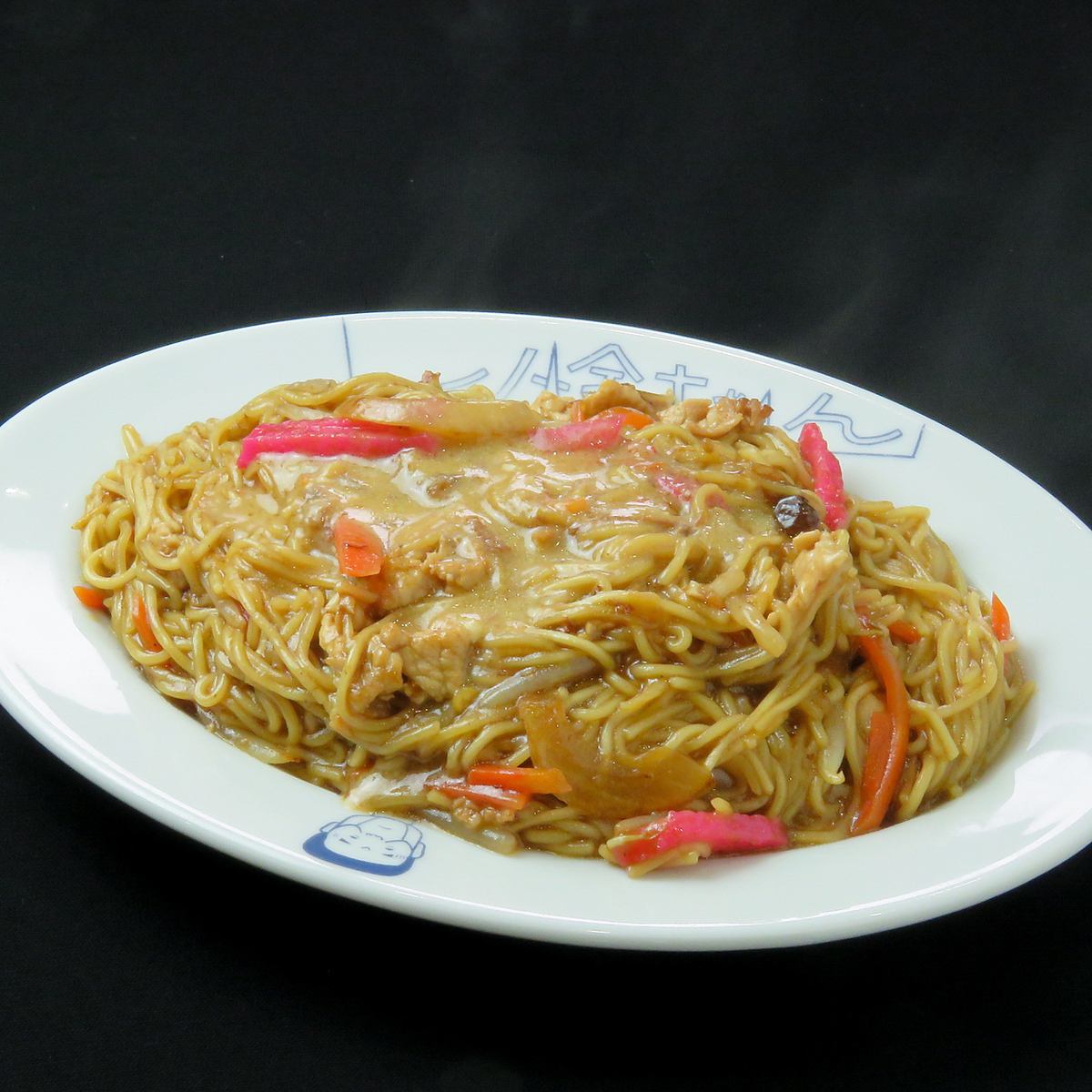 福岡で愛され続けている屋台でも人気No.1の「焼きラーメン」