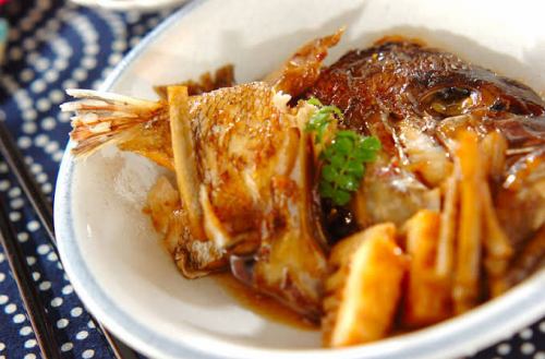 Boiled sea bream bones