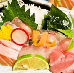 Assortment of three kinds of sashimi
