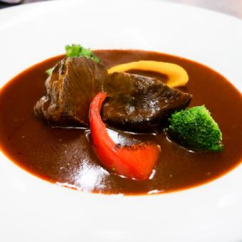 [☆Special dinner with your loved one-☆] Delicious beef cheek anniversary course 4,500 yen (tax included)