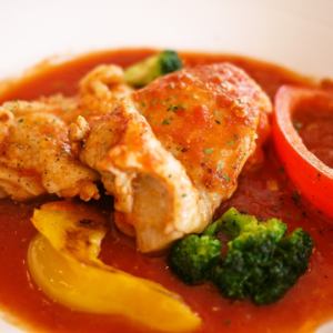 Cacciatra (tender chicken stewed in tomato sauce)