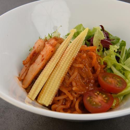 サラダビビン麺（ハーフサイズ）