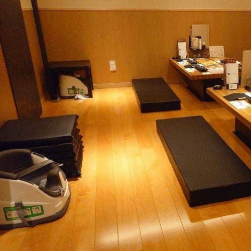There are also tatami rooms and private table rooms.