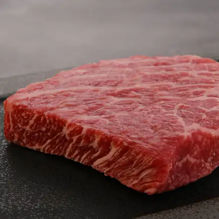 [Available after 9 PM] "Light Course" (7 dishes total) featuring small portions of lean and rare cuts of Japanese Black Wagyu beef: ¥4,980