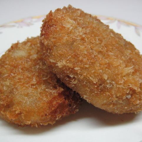 Handmade meat and potato croquettes (2 pieces)