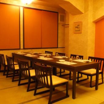 A tatami room, a table, etc .... Inside the store (private room) that supports various scenes