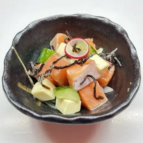 Salmon and cheese with salted kelp