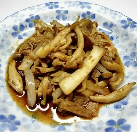 薑汁炒蘑菇和豬肉