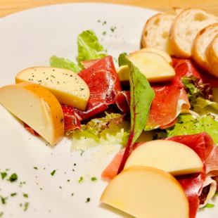 ハムとチーズの2種盛り