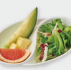 ★のお料理にはサラダとフルーツが付きます。