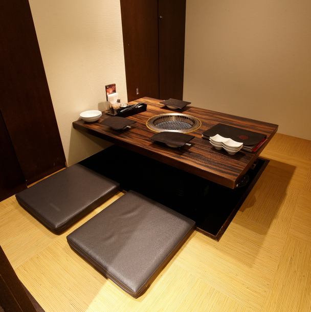 [Popular private room for 10 people]] Reservations are required for the horigotatsu private room! You can relax without worrying about your surroundings.Recommended for all kinds of banquets, such as mothers parties and class reunions ♪ Please enjoy the great all-you-can-drink course, all-you-can-eat course, and specialty dishes in a spacious seat.We look forward to serving you not only for dinner, but also for lunch!