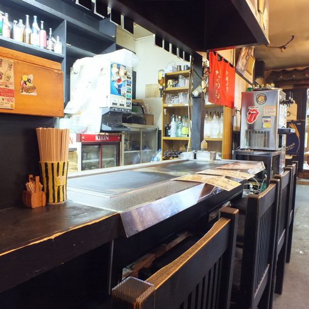 如果你想品嚐店主烘焙的大阪燒的現場感覺，絕對是一個櫃檯!!我想讓你看到正宗大阪的技術！