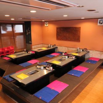 [Digging tatami seats available ♪] Up to about 44 people can sit in the tatami mat seat ♪ It can be used for various small and large banquets such as girls' party, welcome and farewell party, company banquet ♪ There is a large number of people in the spacious store You can also have a banquet of 30 people ~ charter is possible! We also have a relaxing digging table that can be relaxed ☆ Please feel free to contact us if you have a budget, number of people, problems